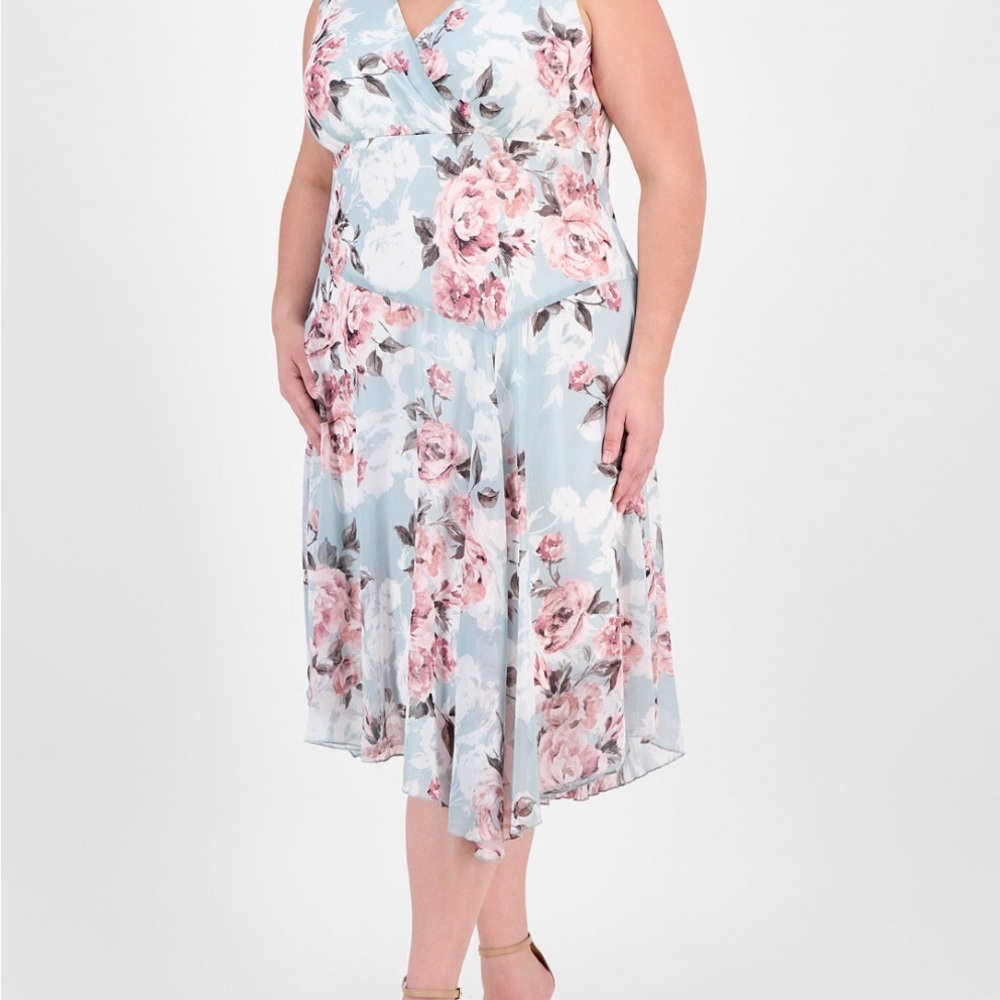 Connected Plus Size Floral Print Chiffon midi Dress
